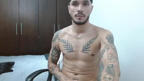 Snapshot of santti_torres chatting on May 20, 2026, 4:51 am Santy Torres online show from May 20, 2026, 4:51 am