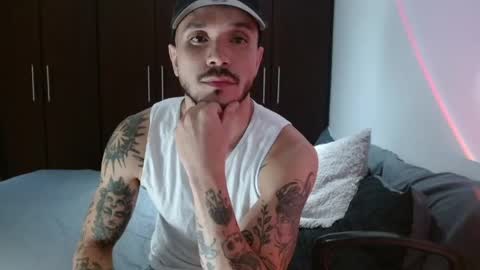 Snapshot of santti_torres chatting on May 22, 2026, 4:19 am Santy Torres online show from May 22, 2026, 4:19 am
