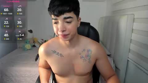 Snapshot of santy7u7 chatting on July 31, 2026, 1:54 pm Mr. Santiago online show from July 31, 2026, 1:54 pm