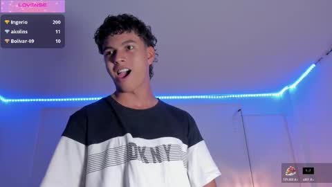 santy_stump online show from September 11, 2025, 8:53 pm