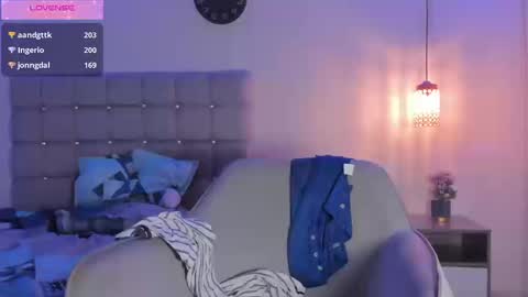 santy_stump online show from September 12, 2025, 9:15 pm