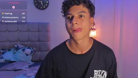 santy_stump online show from September 15, 2025, 10:43 pm