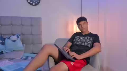 santy_stump online show from September 22, 2025, 9:50 pm