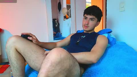 Snapshot of santyago_taylor chatting on March 4, 2026, 6:36 pm Santyago online show from March 4, 2026, 6:36 pm