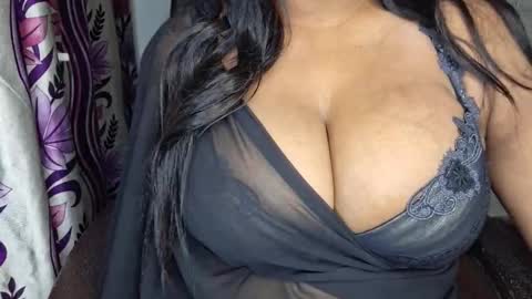 Snapshot of sanvi13 chatting on January 12, 2026, 5:40 pm sanvi13 online show from January 12, 2026, 5:40 pm