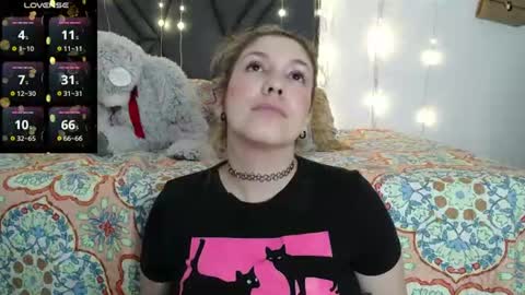 Snapshot of sanyaseraphine0 chatting on June 11, 2026, 12:32 am sanyaseraphine0 online show from June 11, 2026, 12:32 am