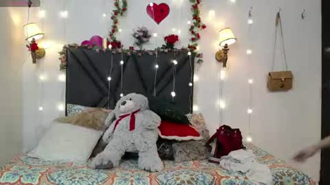 sanyaseraphine0 online show from July 18, 2026, 7:06 pm
