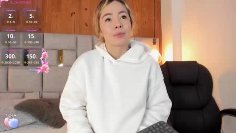 Saori  online show from September 19, 2025, 11:33 am