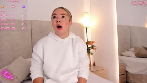 Saori  online show from November 13, 2025, 11:53 am