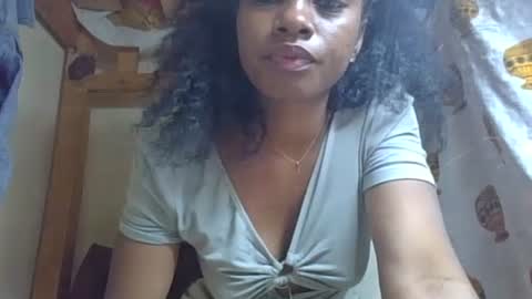 Snapshot of saphiana chatting on October 18, 2025, 7:03 pm saphia online show from October 18, 2025, 7:03 pm