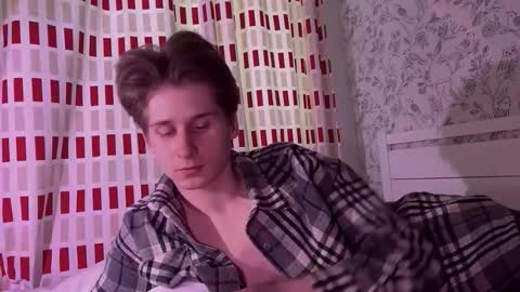 sapph1res online show from March 1, 2026, 6:04 am