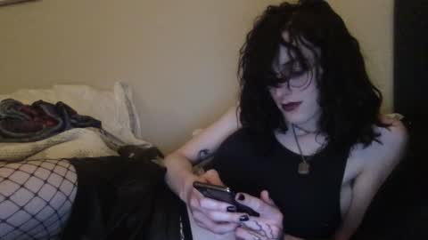 Jade online show from September 26, 2025, 4:27 am