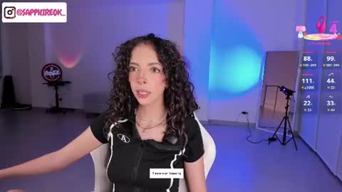 Snapshot of sapphire_venus chatting on June 16, 2026, 2:25 am Valerin online show from June 16, 2026, 2:25 am