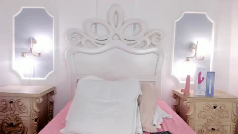 Snapshot of sara__williams chatting on January 7, 2025, 6:38 am Sara online show from January 7, 2025, 6:38 am