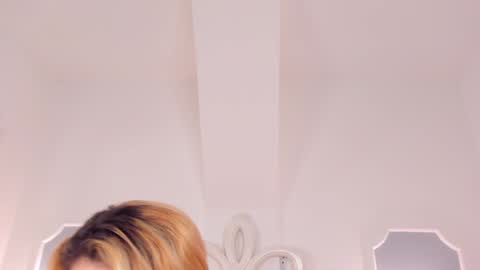 Snapshot of sara__williams chatting on February 5, 2025, 12:49 pm Sara online show from February 5, 2025, 12:49 pm