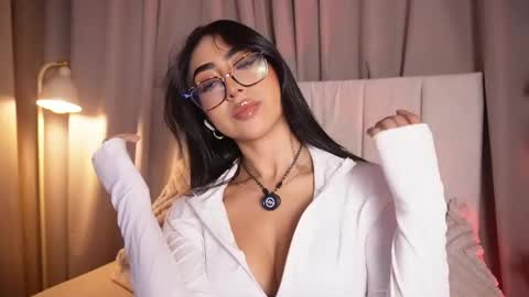 Sara  online show from April 29, 2026, 11:44 pm