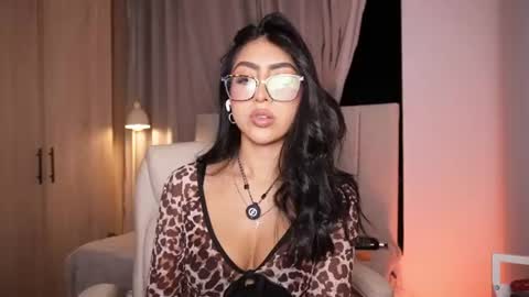 Sara  online show from July 29, 2026, 1:48 am