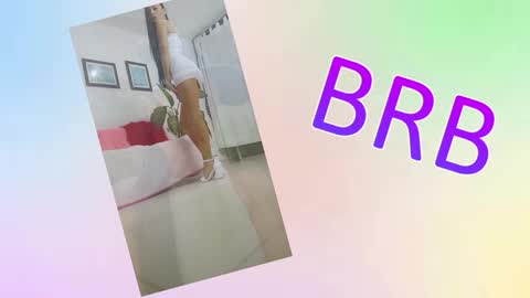 Snapshot of sara_carmona chatting on October 17, 2025, 10:51 am SARA online show from October 17, 2025, 10:51 am