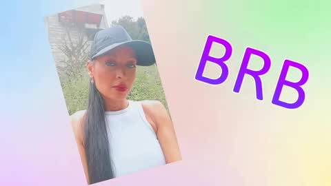 Snapshot of sara_carmona chatting on November 13, 2025, 9:30 am SARA online show from November 13, 2025, 9:30 am