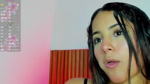 Snapshot of sara_castro24 chatting on December 11, 2024, 9:45 pm Sara online show from December 11, 2024, 9:45 pm