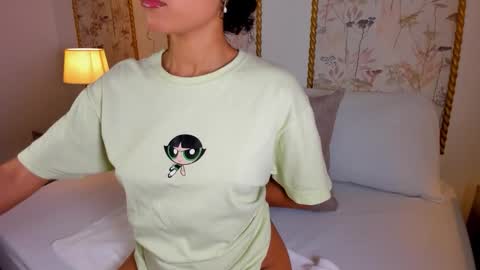 Snapshot of sara_castro24 chatting on November 21, 2025, 7:45 pm Sara online show from November 21, 2025, 7:45 pm