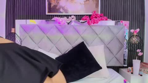Snapshot of sara_channel_ chatting on May 24, 2026, 1:21 am SARA online show from May 24, 2026, 1:21 am