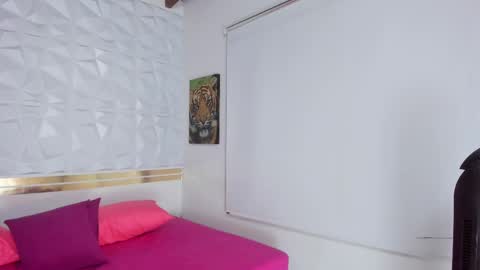 Sara Collins online show from December 12, 2024, 3:05 pm