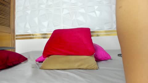 Sara Collins online show from February 5, 2025, 3:09 pm