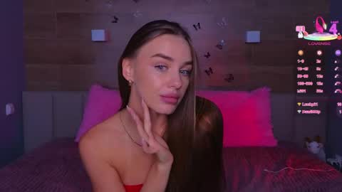 Snapshot of sara_crosss chatting on May 30, 2026, 6:10 am Sara online show from May 30, 2026, 6:10 am