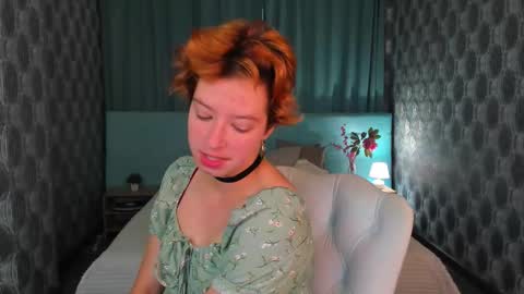 Snapshot of sara_frayy chatting on September 14, 2025, 1:38 am Sarah online show from September 14, 2025, 1:38 am