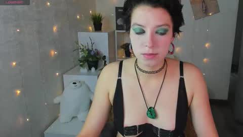 Snapshot of sara_frayy chatting on October 17, 2025, 1:09 am Sarah online show from October 17, 2025, 1:09 am