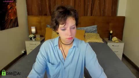 Snapshot of sara_frayy chatting on October 25, 2025, 1:02 am Sarah online show from October 25, 2025, 1:02 am