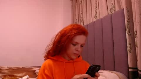 sara_johnson__ online show from April 27, 2026, 10:24 am