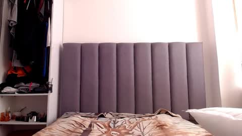 sara_johnson__ online show from June 4, 2026, 2:45 pm