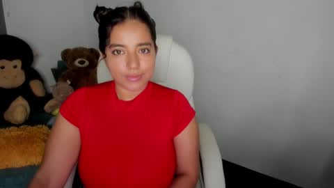 sarah  LIZCANO....... online show from September 10, 2025, 11:10 am