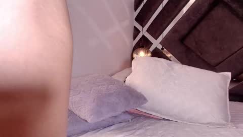 Snapshot of sara_lopee1 chatting on October 31, 2025, 12:06 pm sara_lopee1 online show from October 31, 2025, 12:06 pm