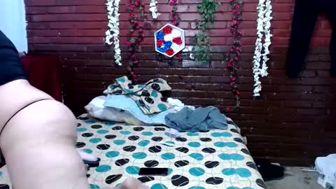 Sara love online show from February 25, 2025, 3:31 am