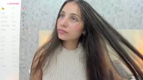 Sara online show from June 13, 2026, 2:04 pm