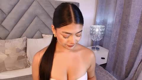 sara_owens7 online show from April 27, 2026, 1:47 am