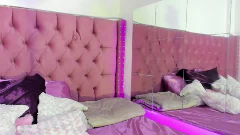 Snapshot of sara_ramirez0 chatting on September 11, 2025, 12:00 am sara_ramirez0 online show from September 11, 2025, 12:00 am