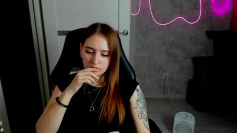 Snapshot of sara_rossse chatting on May 7, 2026, 8:14 pm Sara online show from May 7, 2026, 8:14 pm