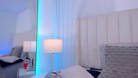 Snapshot of sara_sanders chatting on November 15, 2025, 9:11 pm sara_sanders online show from November 15, 2025, 9:11 pm