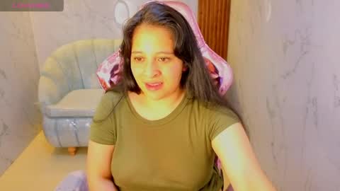 Sara T. online show from April 30, 2026, 3:29 pm