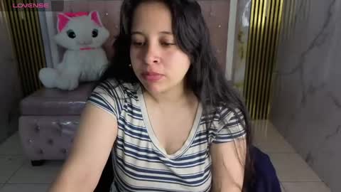 Snapshot of sara_tellez_s chatting on May 23, 2026, 3:23 am Sara T. online show from May 23, 2026, 3:23 am