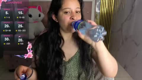 Snapshot of sara_tellez_s chatting on May 26, 2026, 3:13 am Sara T. online show from May 26, 2026, 3:13 am