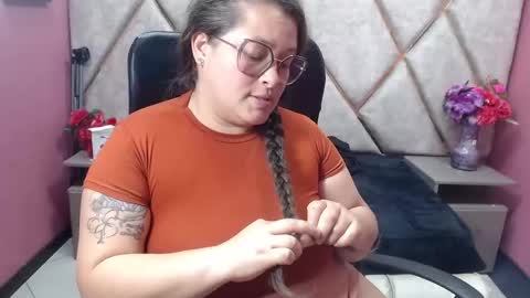 sara_thonson_ online show from February 20, 2026, 6:26 am