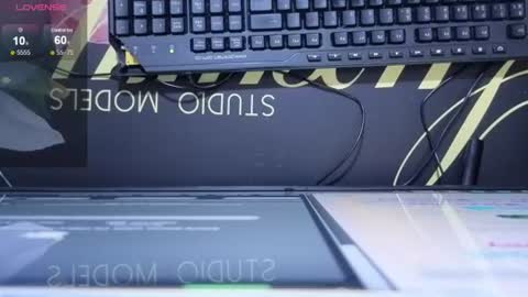 sara_valderrama_ online show from June 30, 2026, 1:01 pm