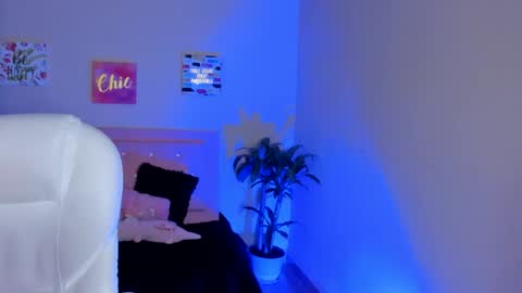 Sarah Ramirez online show from February 22, 2025, 11:24 am