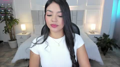 saraa_stormy online show from July 1, 2026, 10:50 am