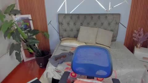 Snapshot of saraandsofi02 chatting on January 30, 2025, 10:29 am sofia gomez420 online show from January 30, 2025, 10:29 am